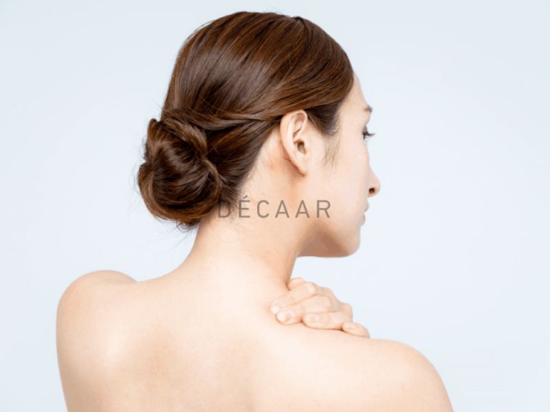 mụn đầu trắng ở lưng
